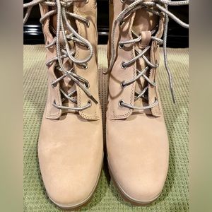 Women's Allington 6 Inch Lace Up Boot By Timberland size 9.5 Light Taupe Nubuck